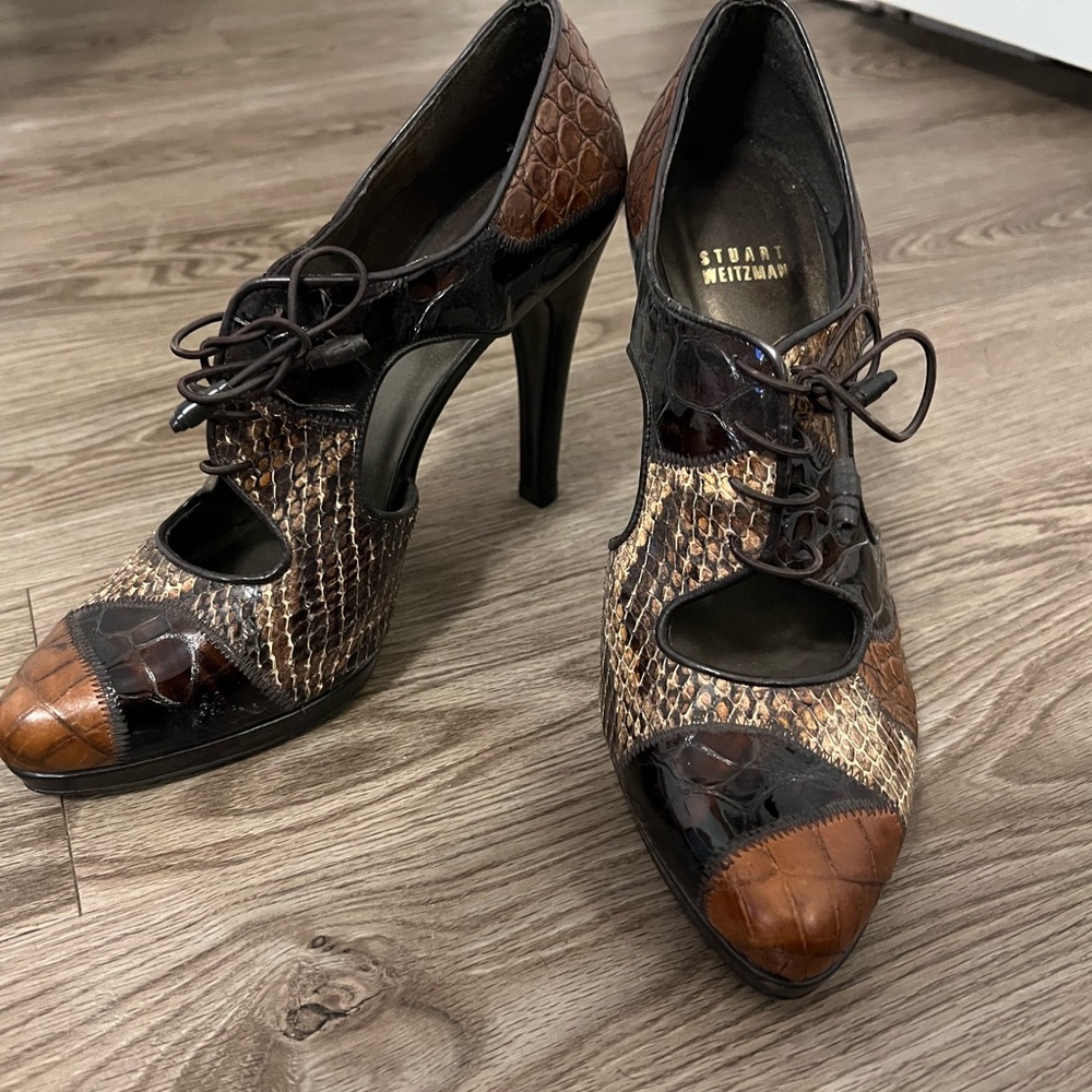 Multi color lace front Stuart Weitzman brown heels